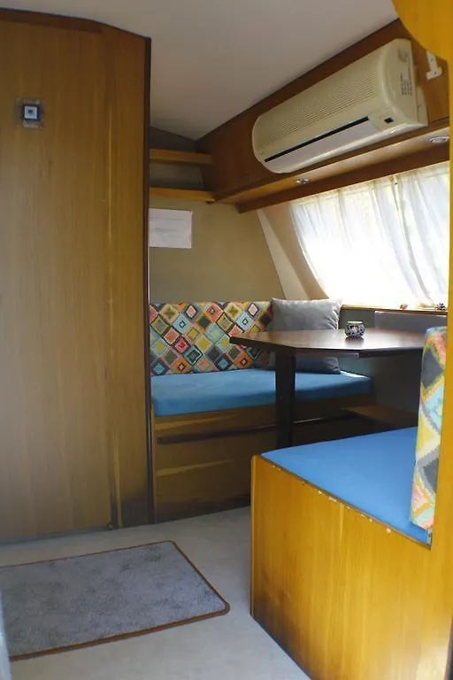 Golden Sand Beach Club & Caravan Holidays 厄吕代尼兹