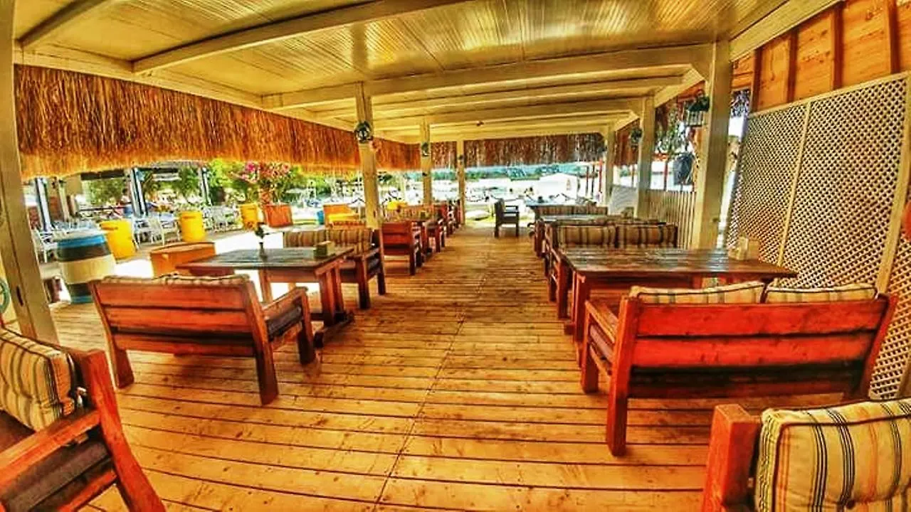 营地 Golden Sand Beach Club & Caravan Holidays 厄吕代尼兹