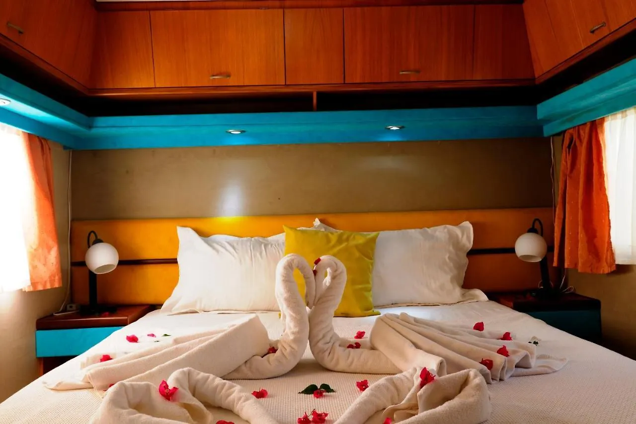 Golden Sand Beach Club & Caravan Holidays 厄吕代尼兹 土耳其