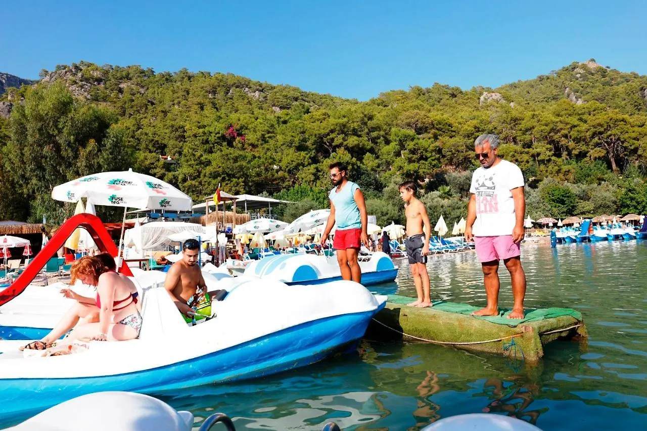 营地 Golden Sand Beach Club & Caravan Holidays 厄吕代尼兹