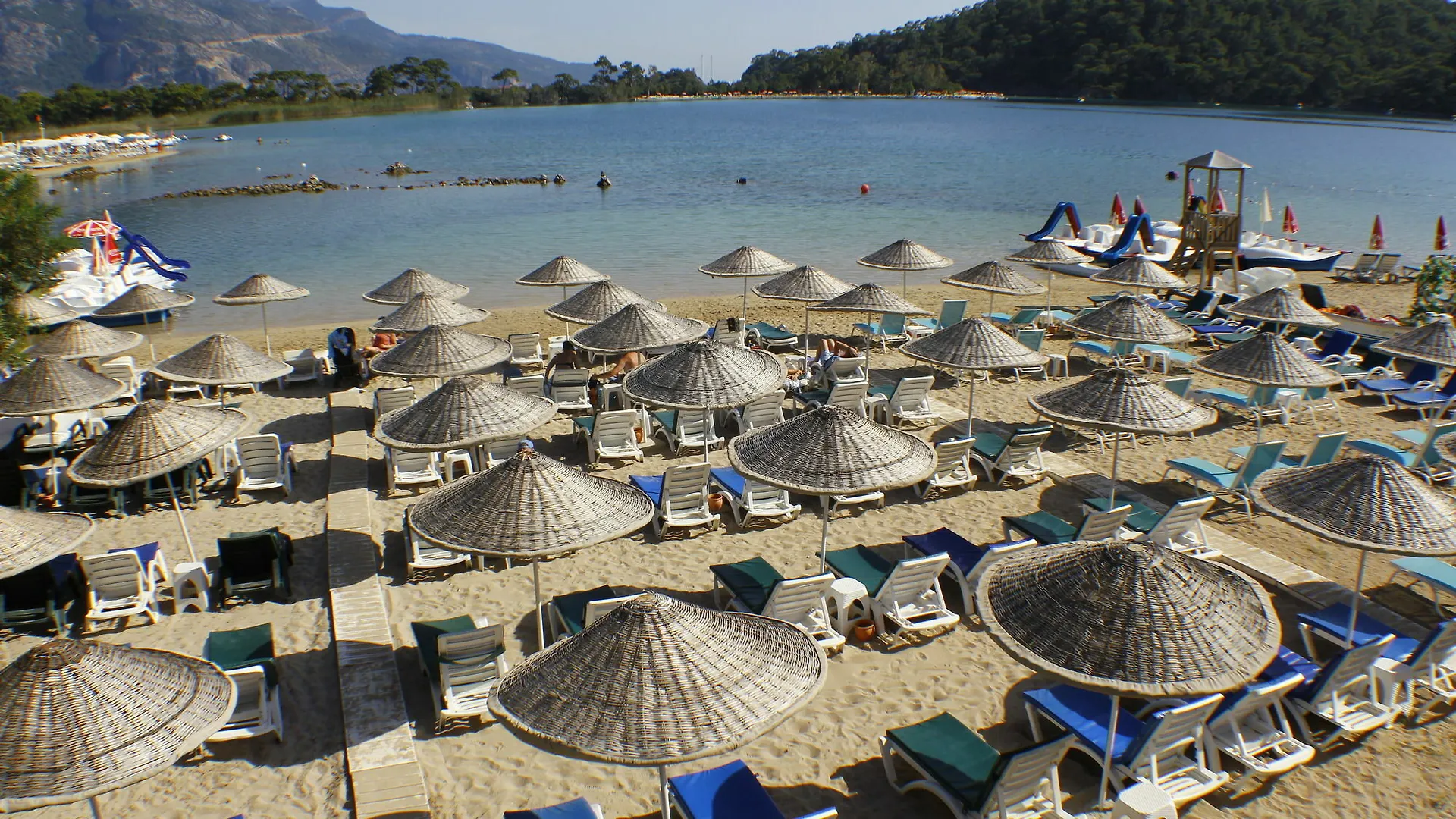 Golden Sand Beach Club & Caravan Holidays 厄吕代尼兹 3*,