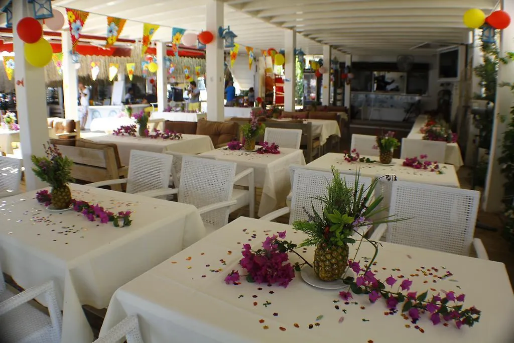 Kemp Golden Sand Beach Club & Caravan Holidays Oludeniz