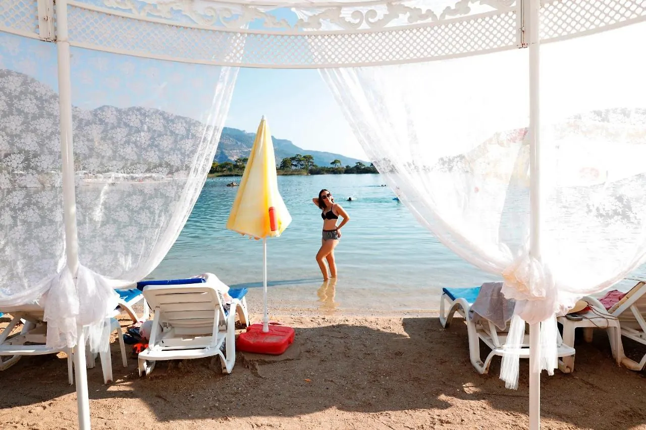 Golden Sand Beach Club & Caravan Holidays Oludeniz Kemp