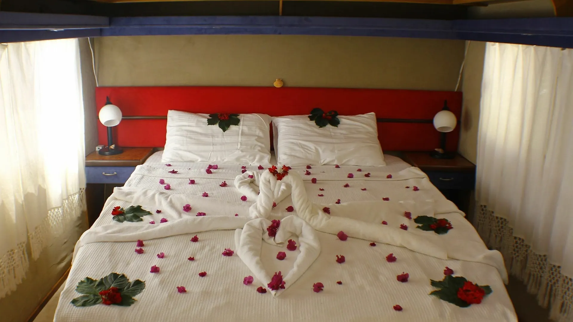 Golden Sand Beach Club & Caravan Holidays Oludeniz 3*,