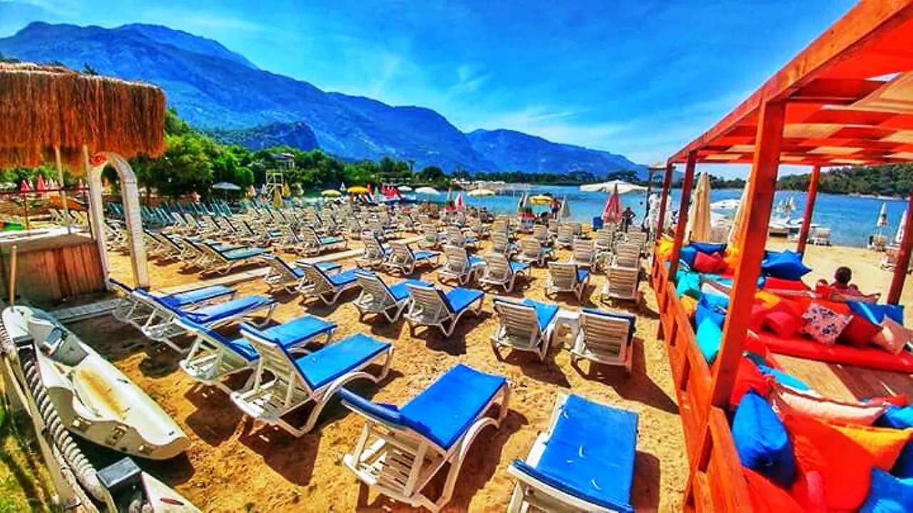 Golden Sand Beach Club & Caravan Holidays Oludeniz Turecko